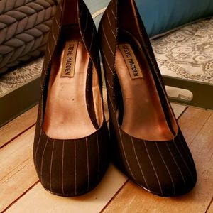 Steve Madden Pin-Striped heels